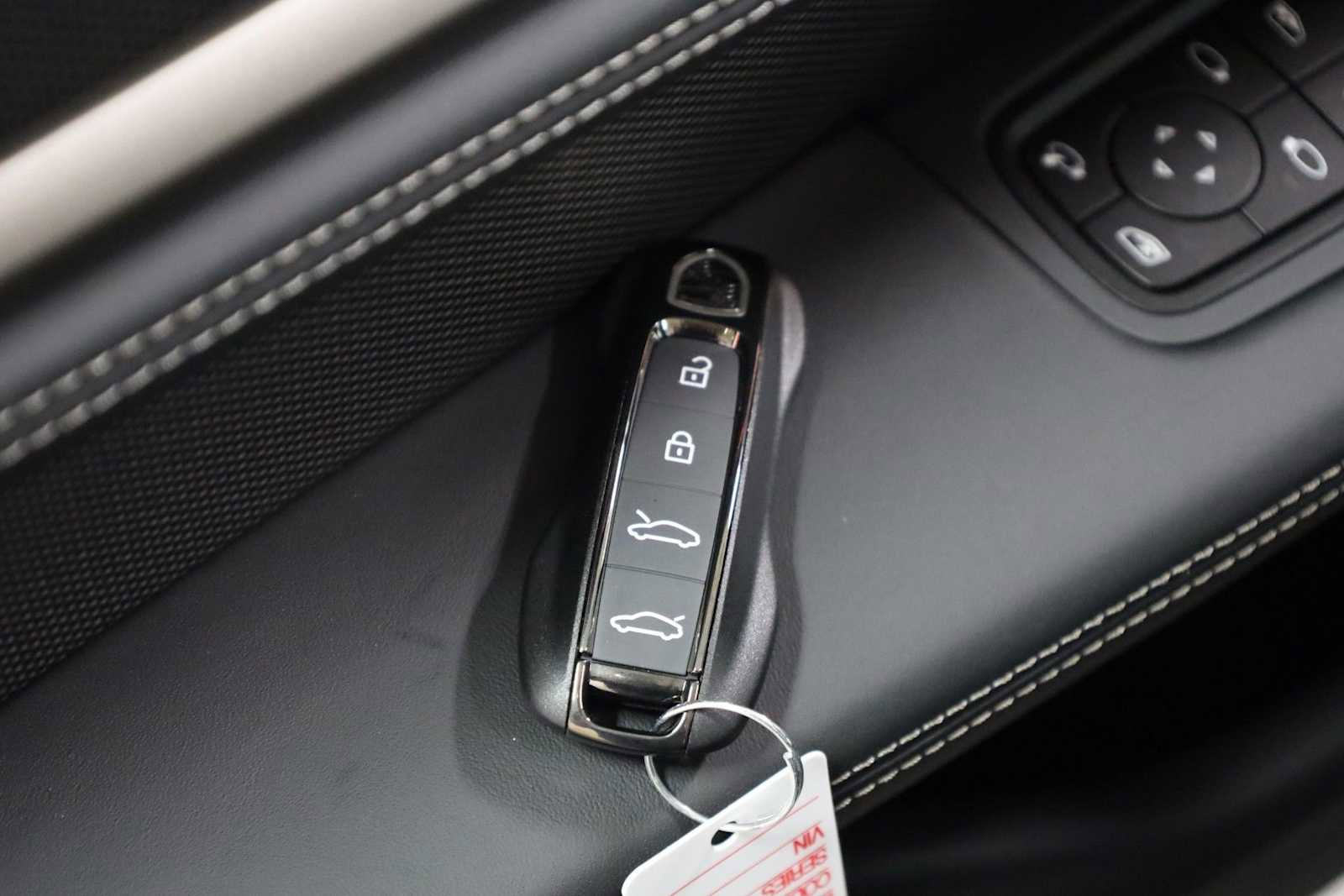 New 2025 Porsche Taycan Turbo image 41