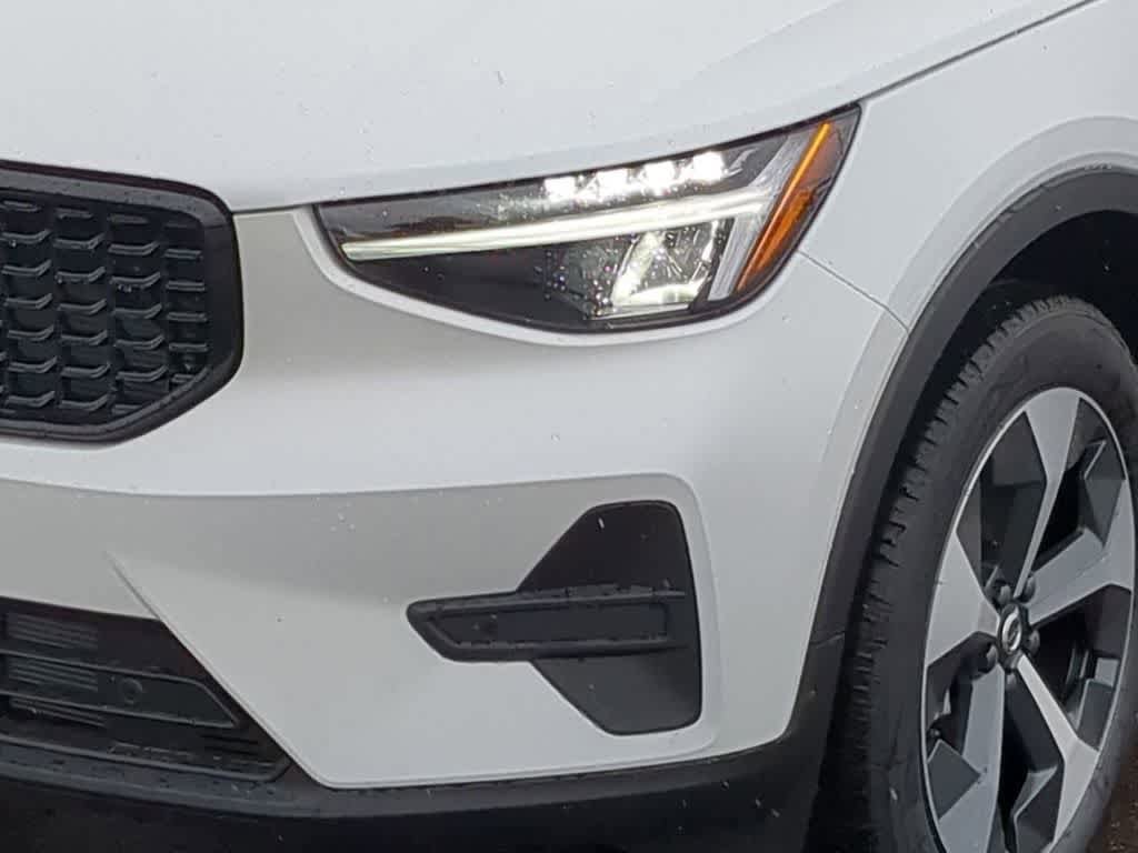 New 2026 Volvo XC40 B5 Core w/ Protection Package Premier AWD/4WD image 10