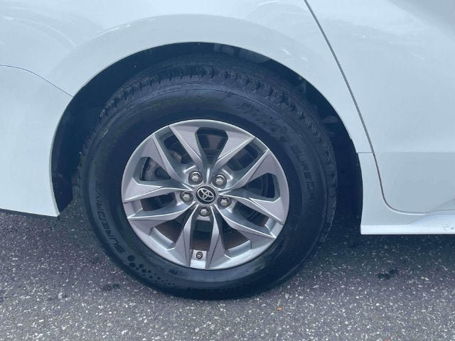 Used 2022 Toyota Sienna LE FWD image 12