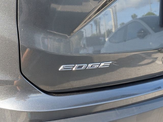 Certified 2019 Ford Edge SE image 9
