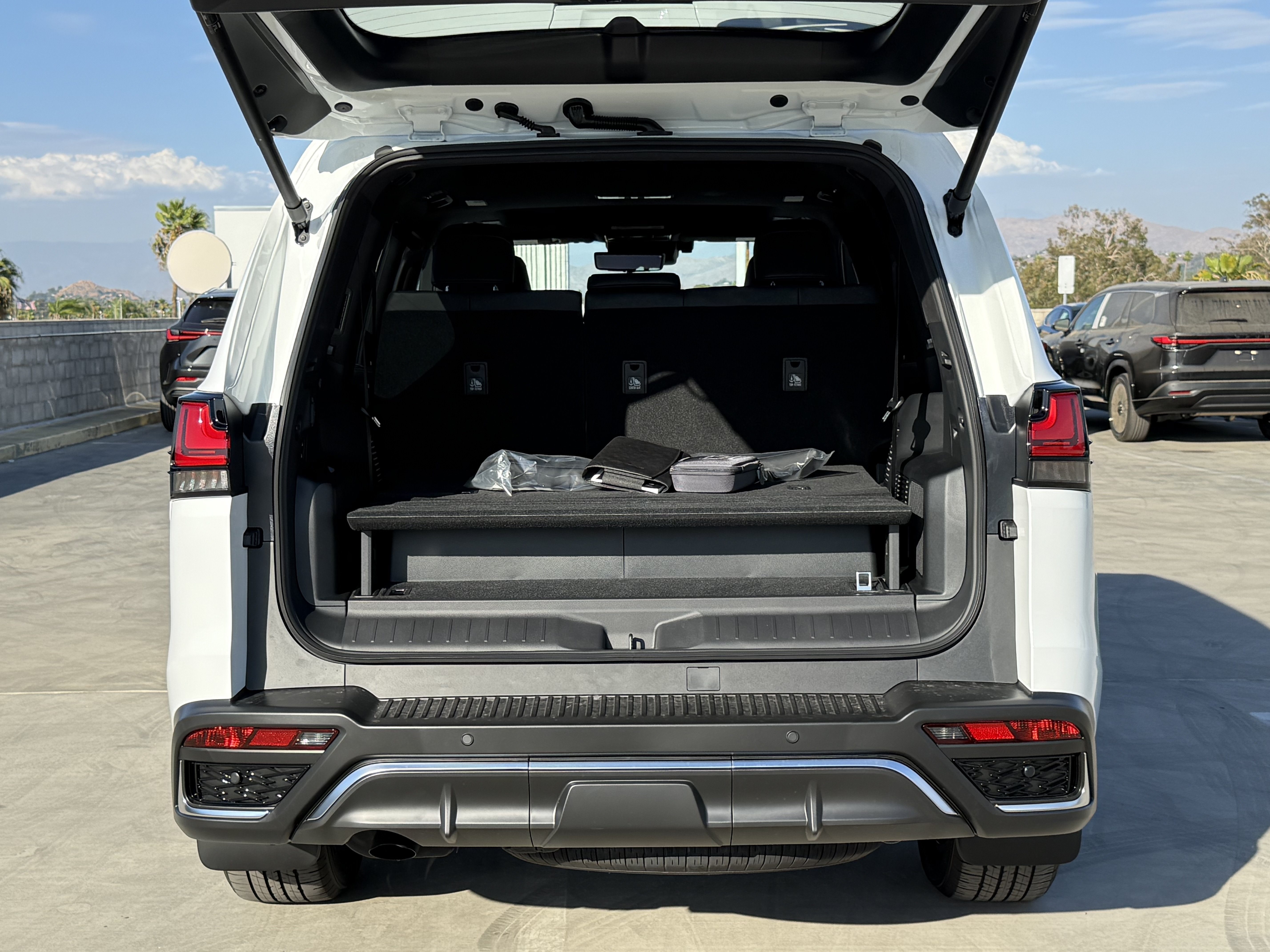 New 2026 Lexus LX 700h F Sport AWD/4WD image 14