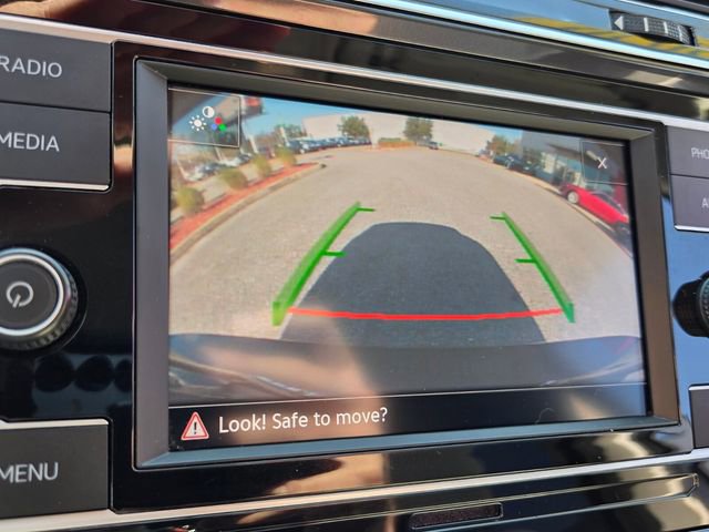 Used 2020 Volkswagen Tiguan S image 23