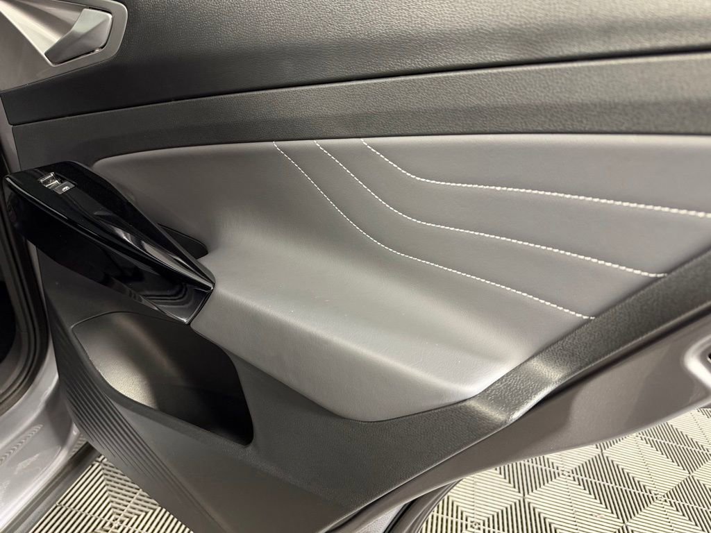 Used 2023 Volkswagen ID.4 Pro S AWD/4WD image 30