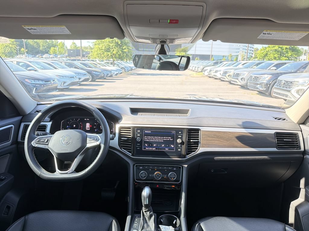 Used 2023 Volkswagen Atlas SE w/ Panoramic Sunroof Package FWD image 22
