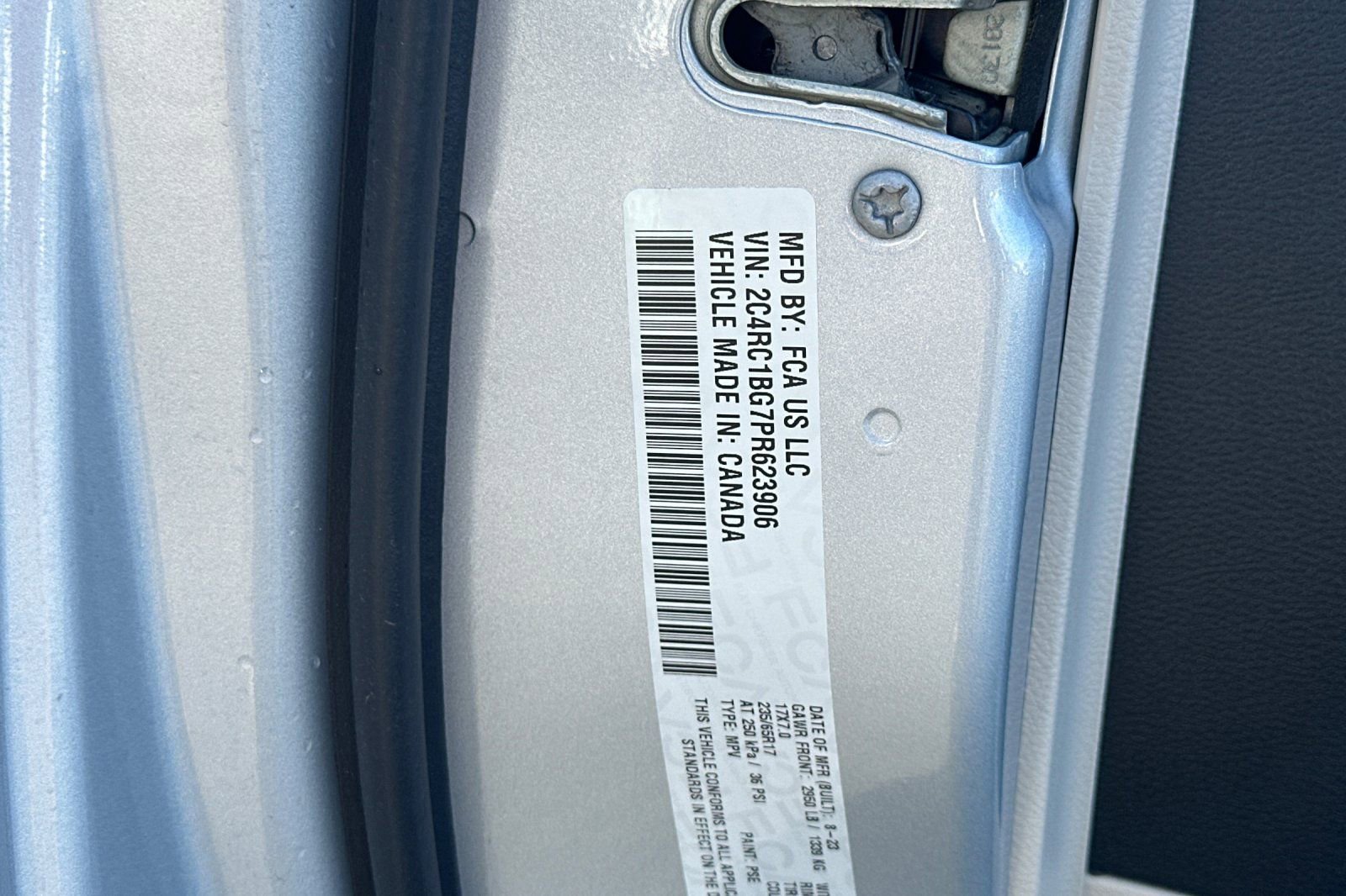 Used 2023 Chrysler Pacifica Touring-L FWD image 29