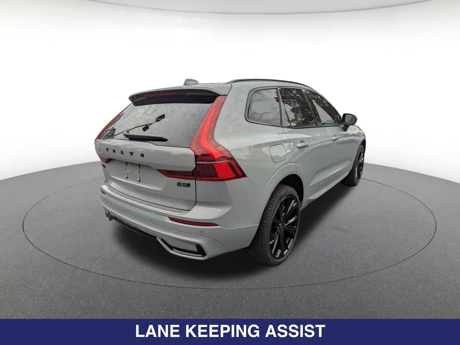 New 2026 Volvo XC60 B5 Ultra w/ Protection Package Premier AWD/4WD image 5