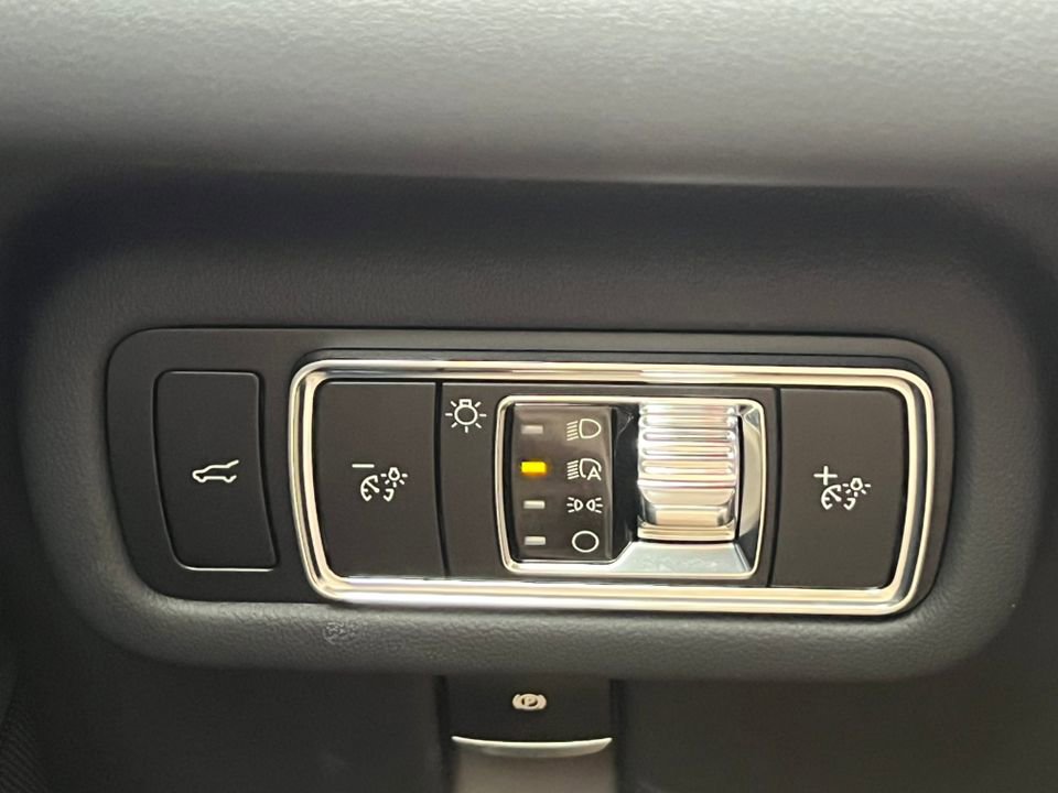 New 2026 Lincoln Nautilus Reserve w/ Jet Appearance Package AWD/4WD image 16