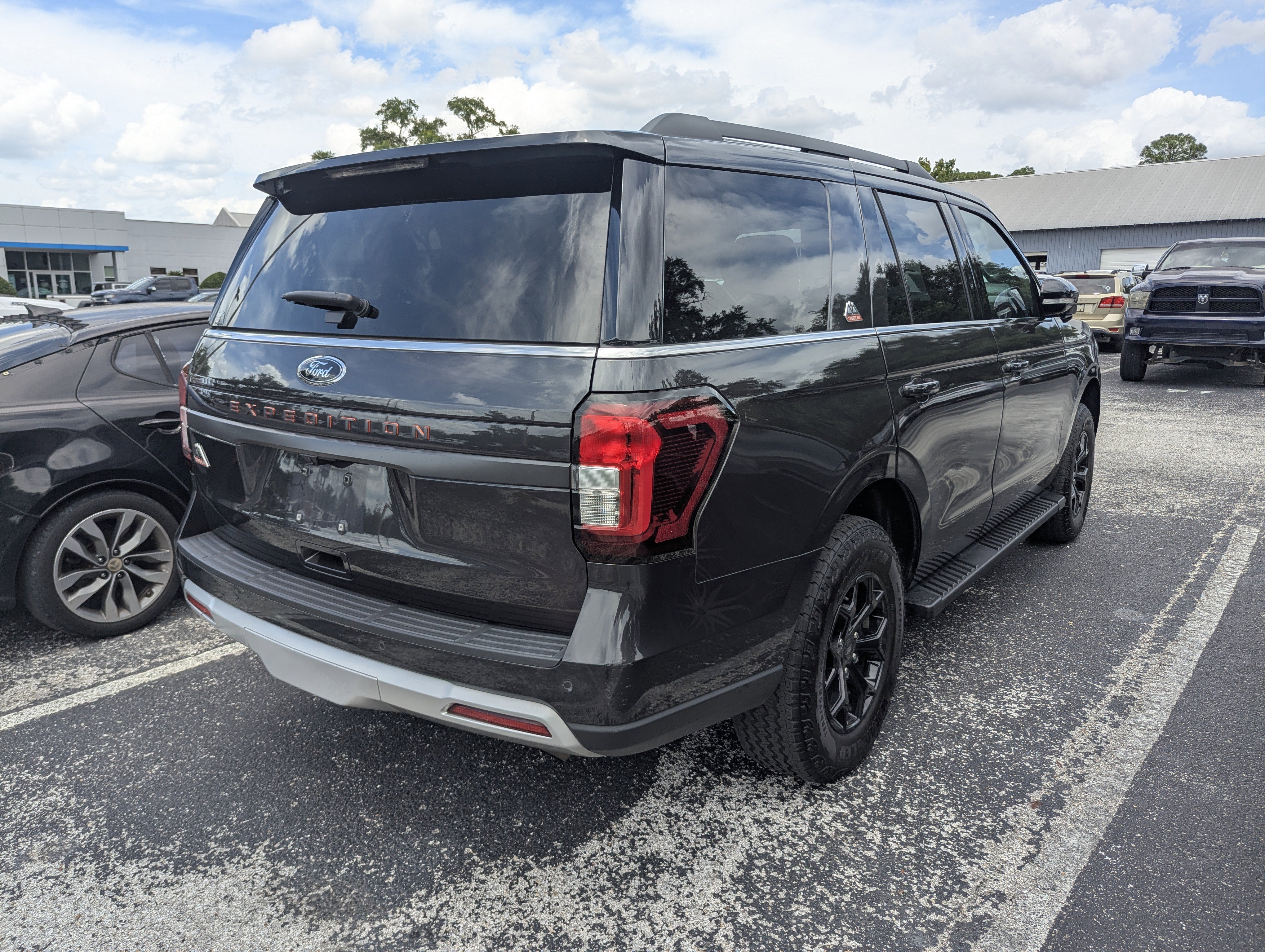 Used 2022 Ford Expedition Timberline AWD/4WD image 4