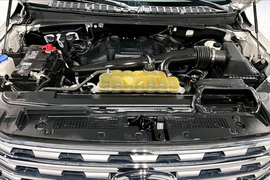 Used 2020 Ford Expedition XLT w/ Equipment Group 201A image 12