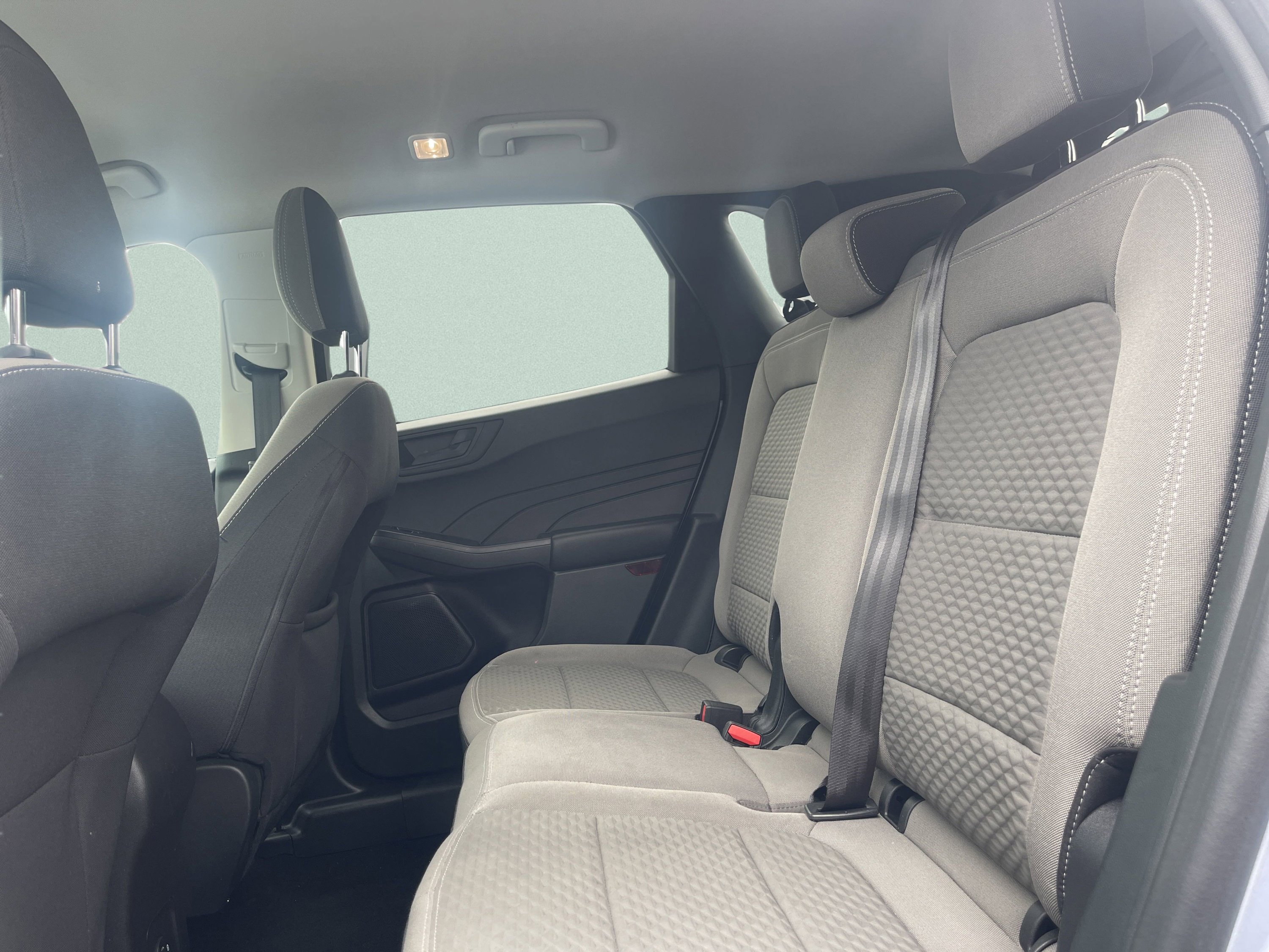 Used 2022 Ford Escape SE image 8