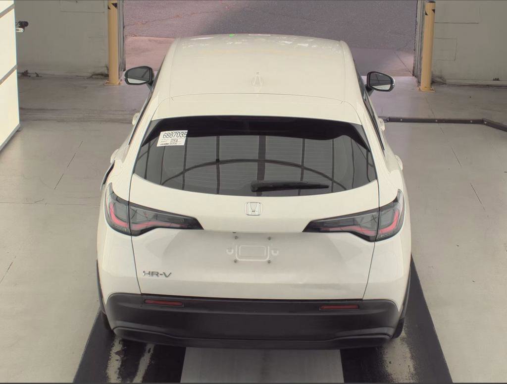 Used 2025 Honda HR-V LX image 8