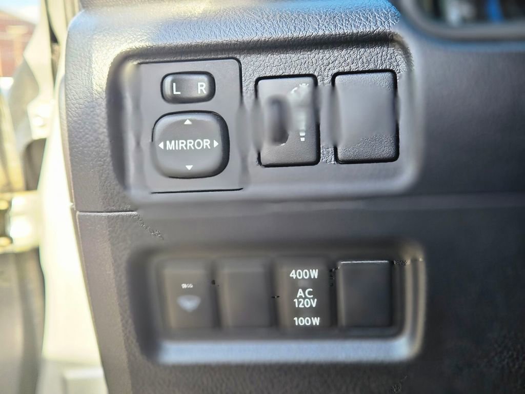 Used 2019 Toyota 4Runner SR5 AWD/4WD image 26