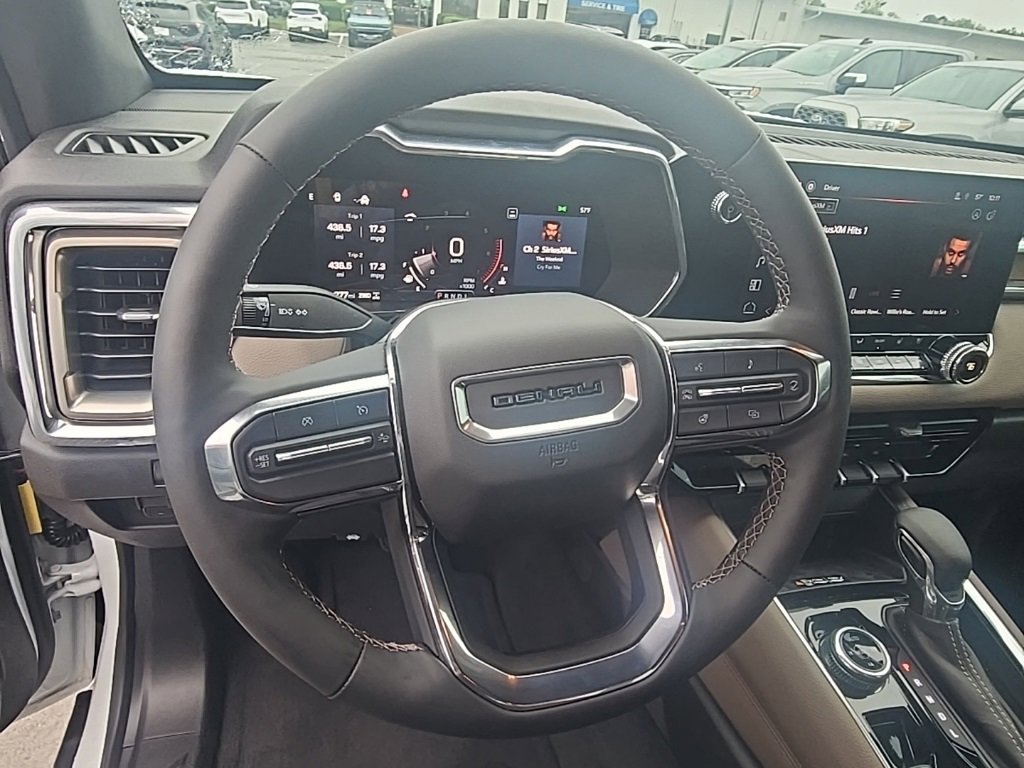 Certified 2025 GMC Canyon Denali image 17