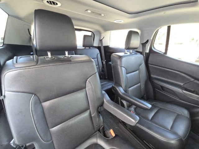 Used 2019 GMC Acadia SLT w/ LPO, Floor Liner Package image 16