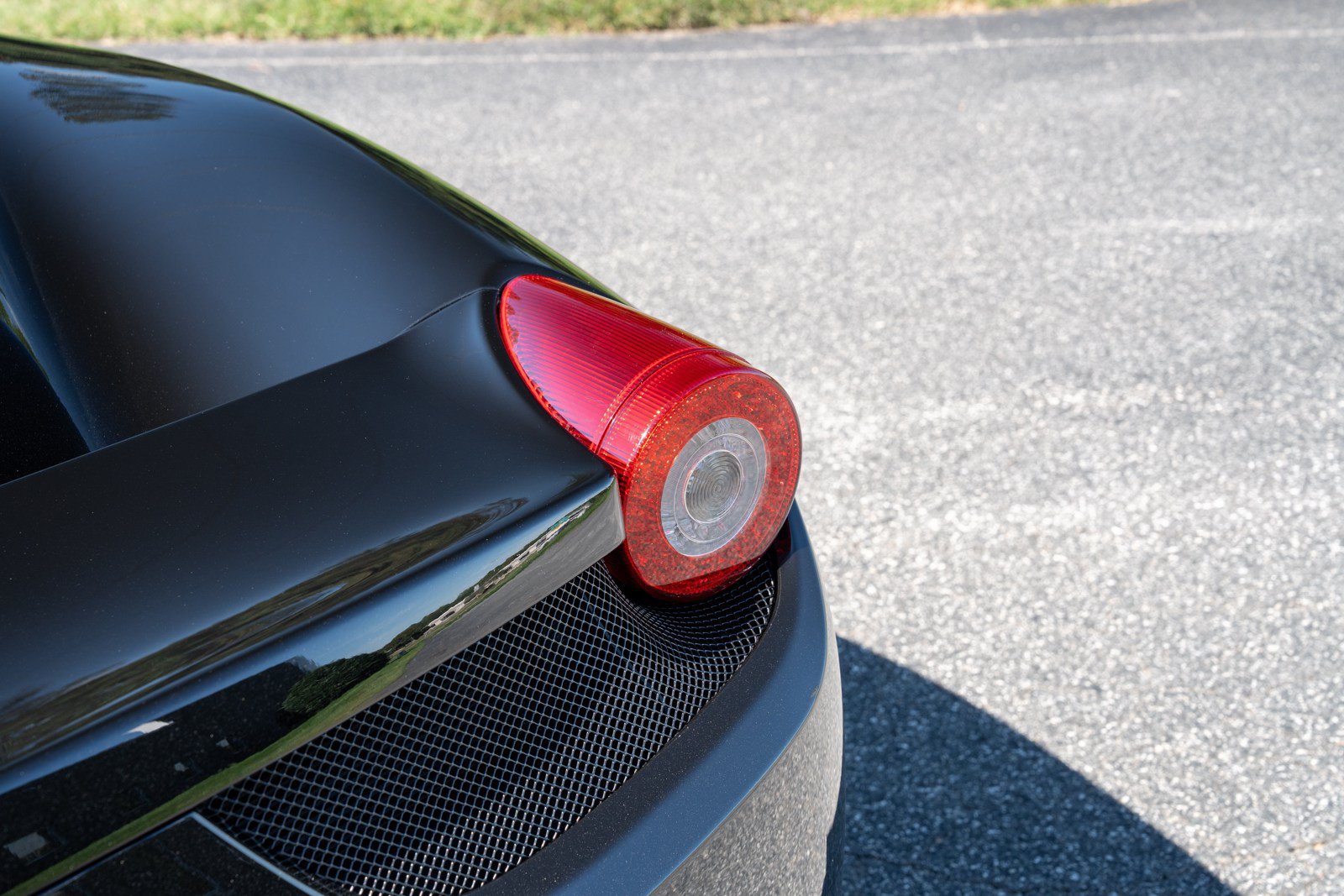 Used 2010 Ferrari 458 Italia Coupe RWD image 17
