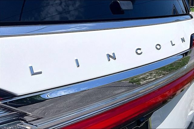 Used 2021 Lincoln Navigator Reserve w/ Luxury Package AWD/4WD image 25