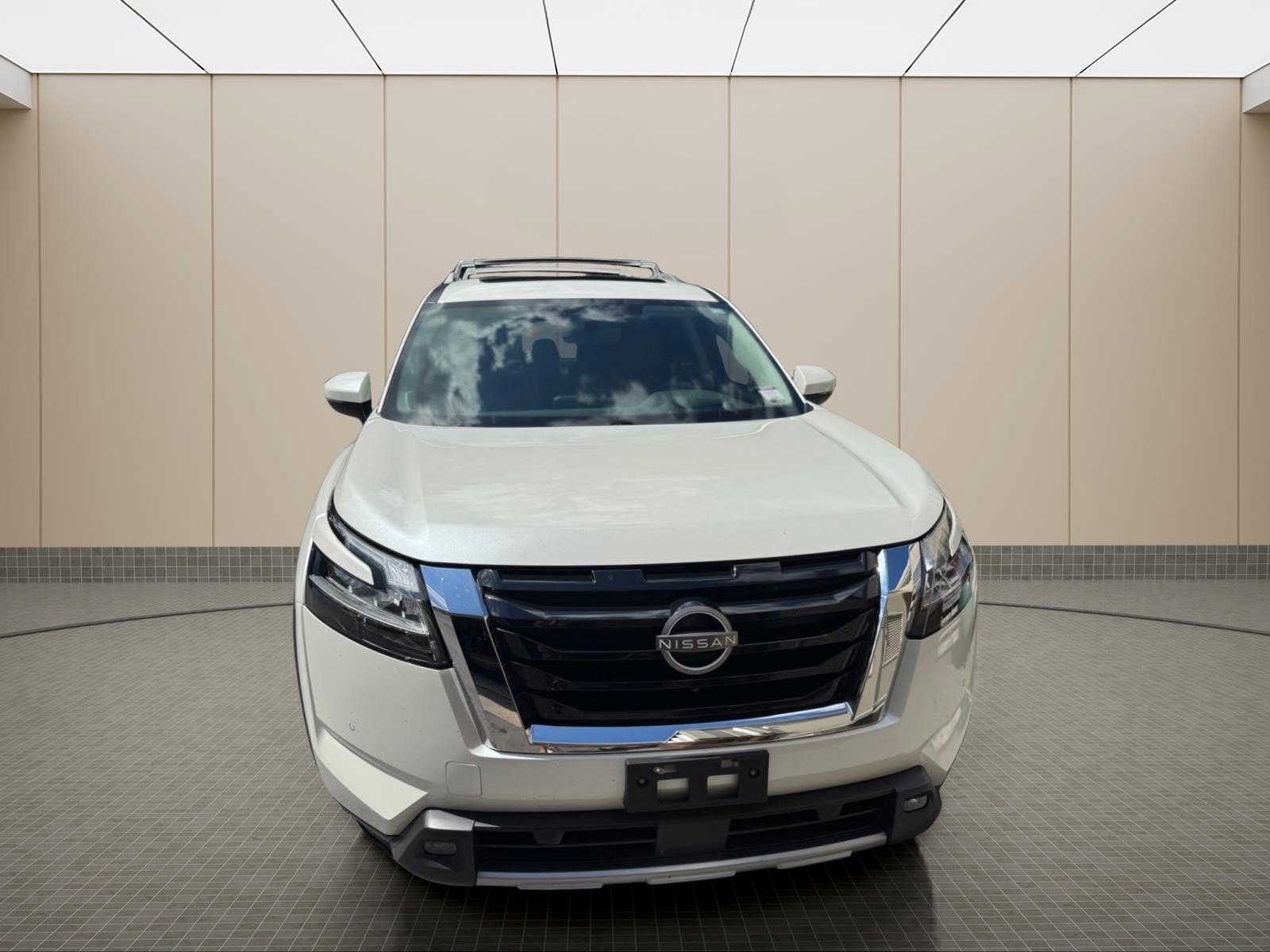 Used 2023 Nissan Pathfinder Platinum AWD/4WD image 6