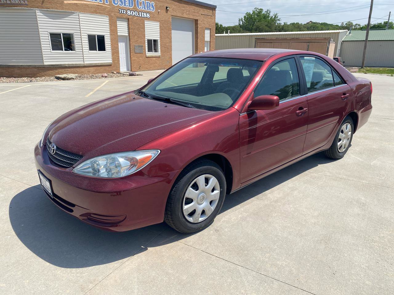 Used 2003 Toyota Camry XLE FWD image 2