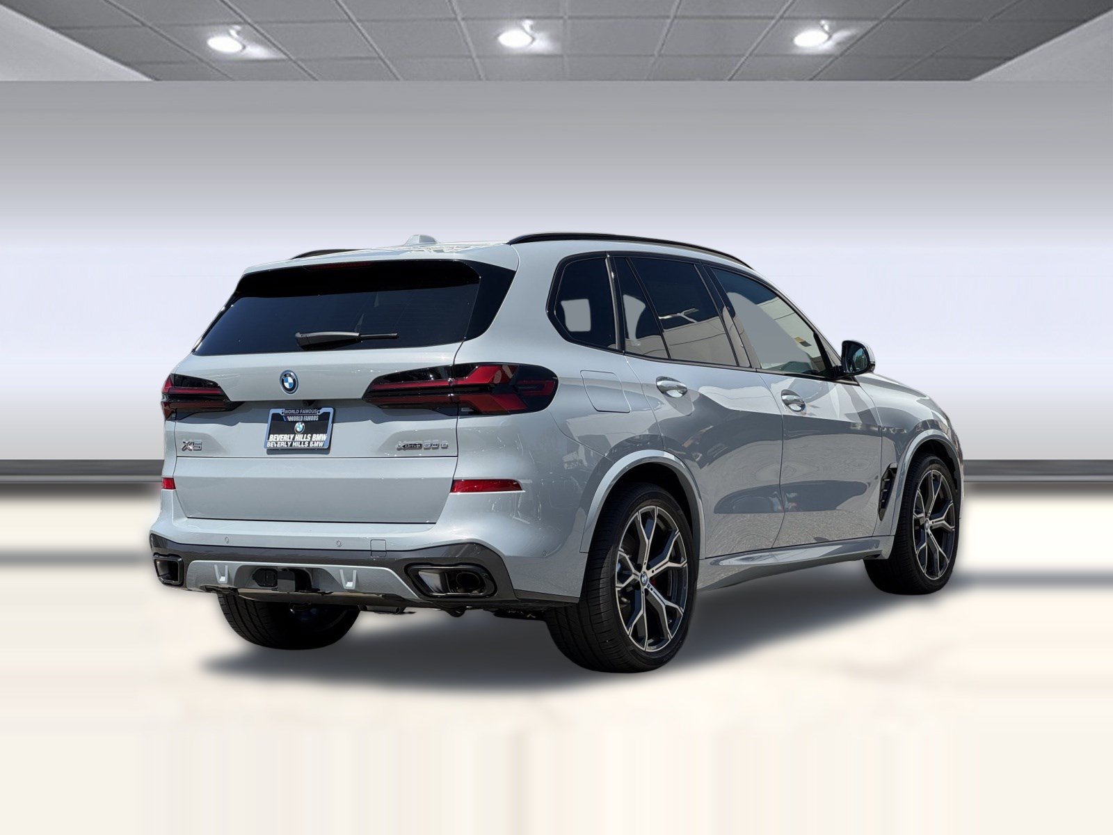 Used 2026 BMW X5 xDrive50e w/ Executive Package AWD/4WD image 9
