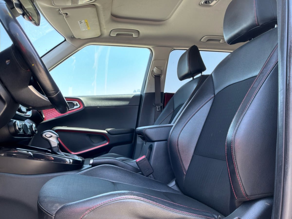Used 2023 Kia Soul GT-Line FWD image 16