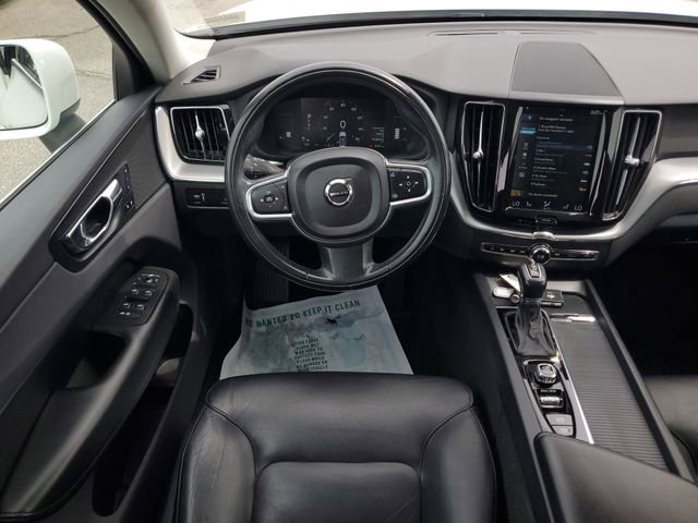 Used 2019 Volvo XC60 T6 Momentum w/ Premium Package AWD/4WD image 17