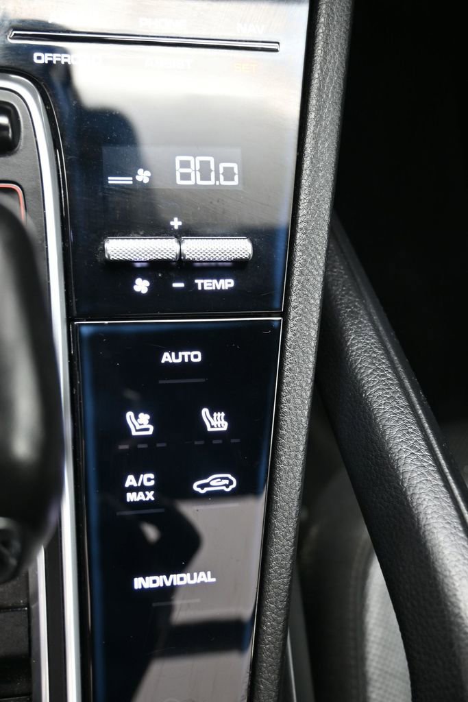 Used 2019 Porsche Cayenne E-Hybrid AWD/4WD image 32