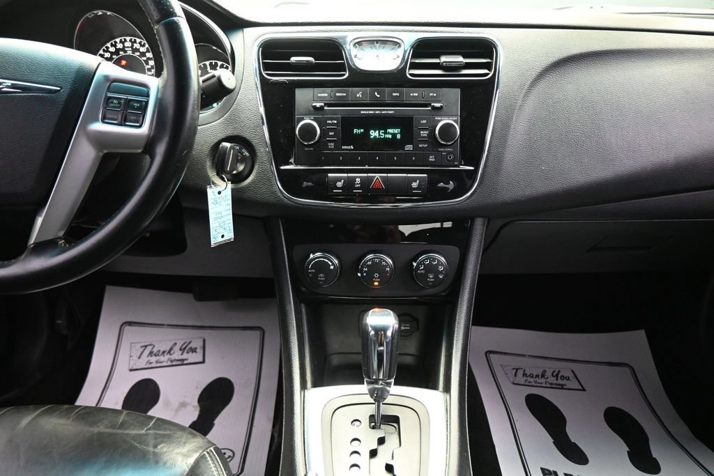 Used 2013 Chrysler 200 Limited FWD image 16