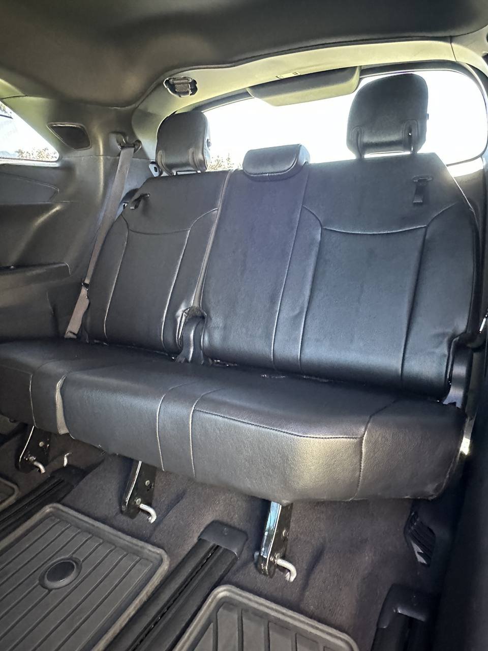 Used 2025 Toyota Sienna Platinum AWD/4WD image 21