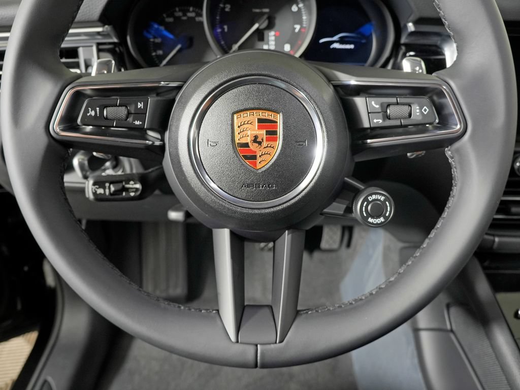 New 2026 Porsche Macan AWD/4WD image 20