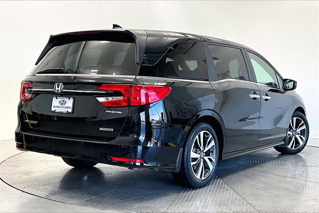 Used 2024 Honda Odyssey Touring image 2