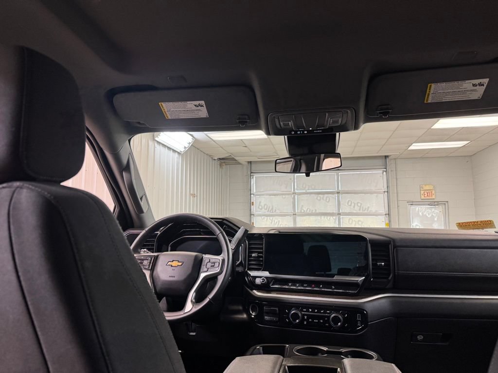 Used 2025 Chevrolet Silverado 2500 LT AWD/4WD image 22
