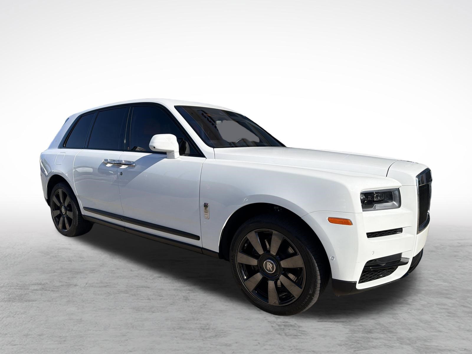 Used 2024 Rolls-Royce Cullinan w/ Dark Exterior Package image 11