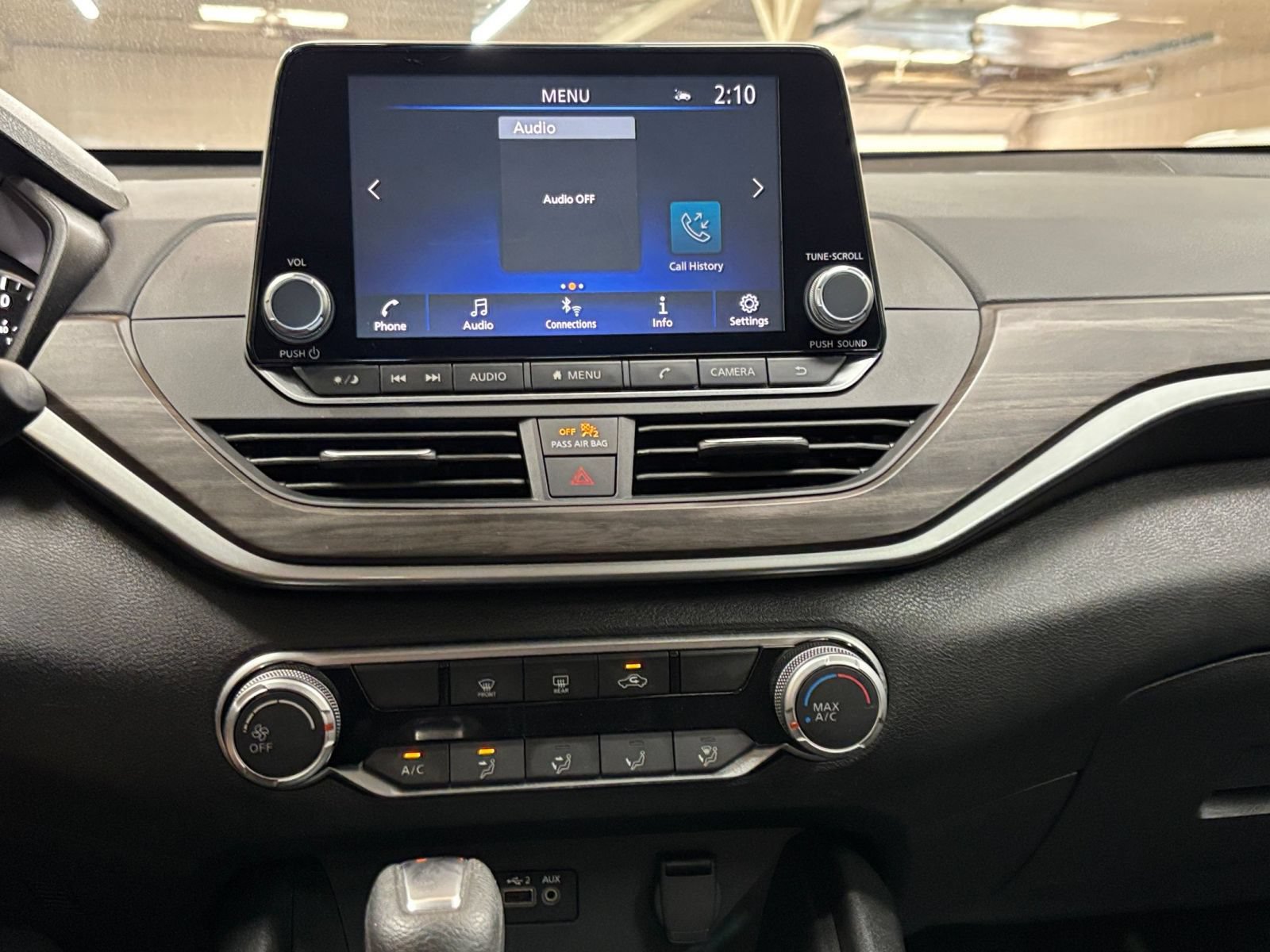 Used 2025 Nissan Altima 2.5 SV FWD image 16