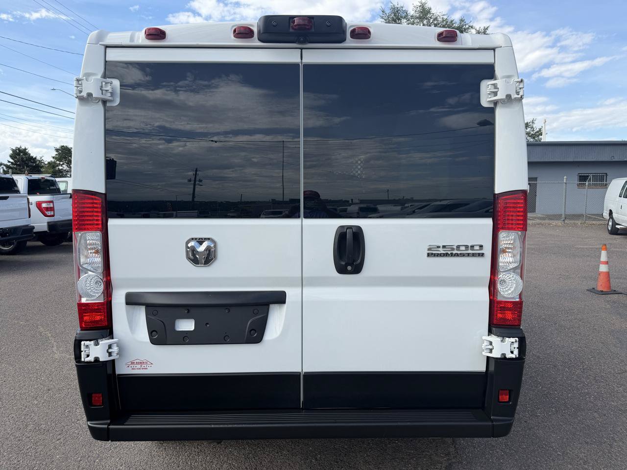 Used 2023 RAM ProMaster 2500 FWD image 8