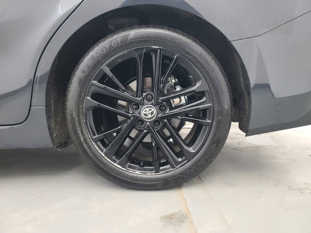 Used 2025 Toyota Camry SE image 10