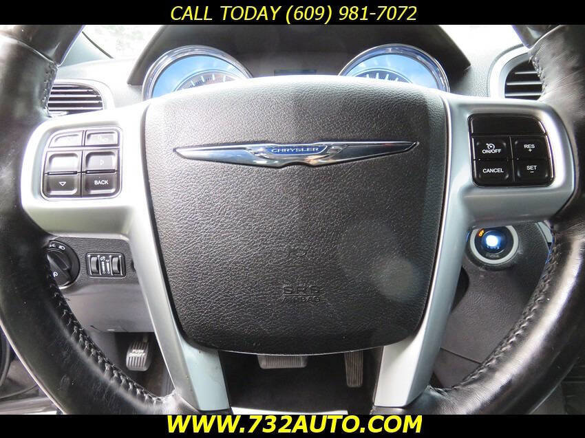 Used 2012 Chrysler 300 C RWD image 23