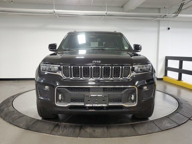 Used 2022 Jeep Grand Cherokee L Overland w/ Luxury Tech Group IV AWD/4WD image 4
