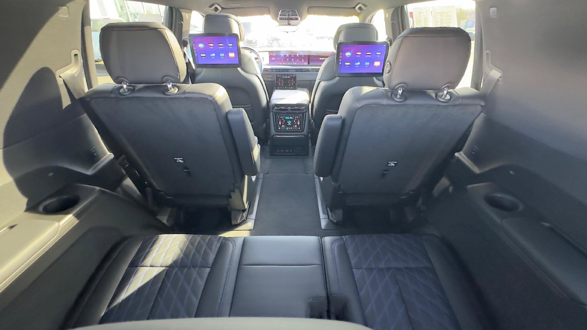 Used 2026 Cadillac Escalade IQL Sport 1 AWD/4WD image 10