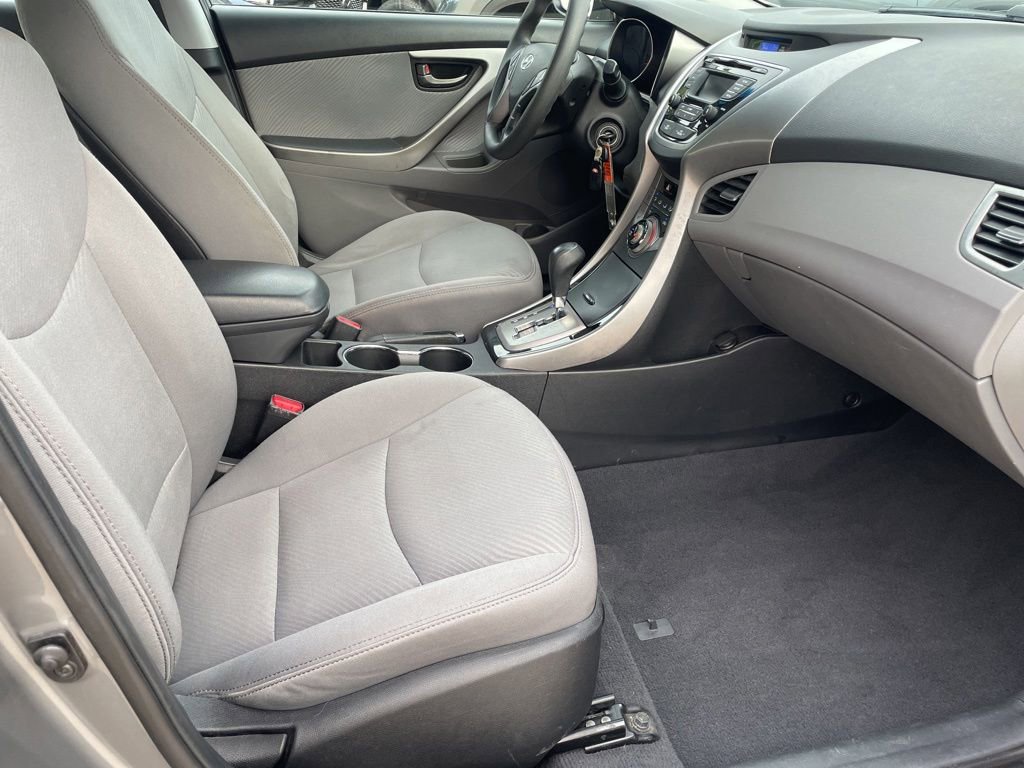 Used 2013 Hyundai Elantra GLS w/ Preferred Pkg FWD image 25