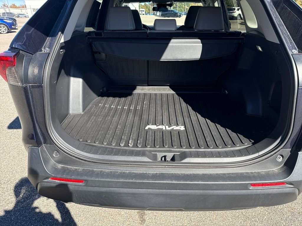 Used 2023 Toyota RAV4 XLE Premium image 24