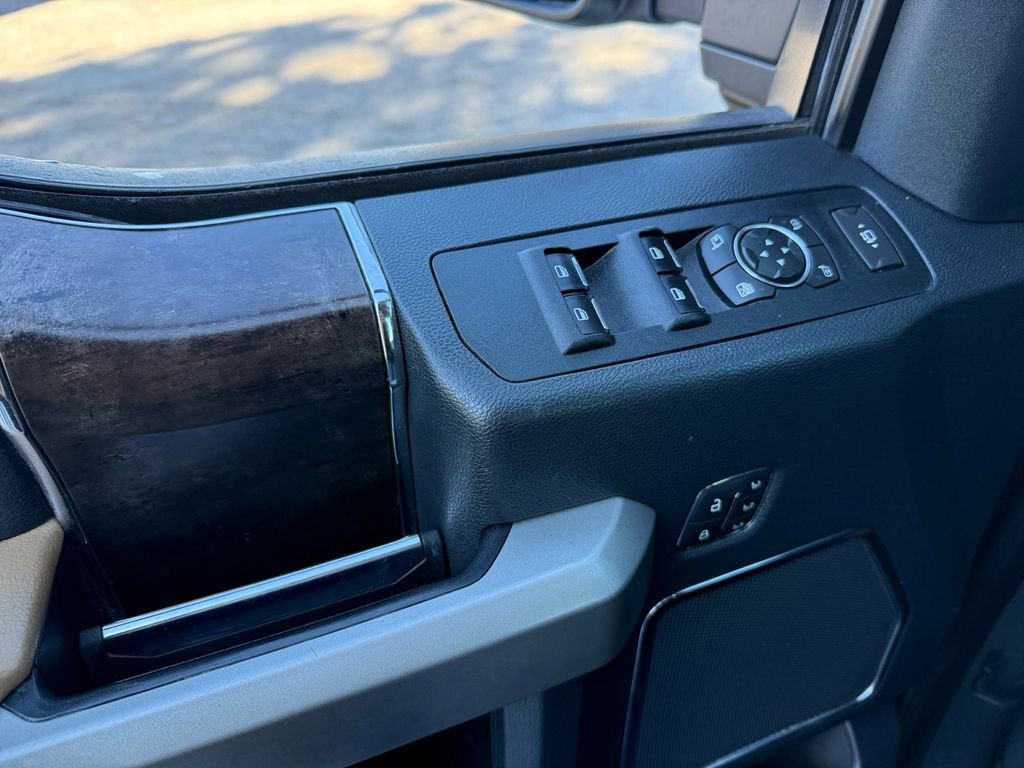 Certified 2022 Ford F250 Lariat w/ Chrome Package image 19