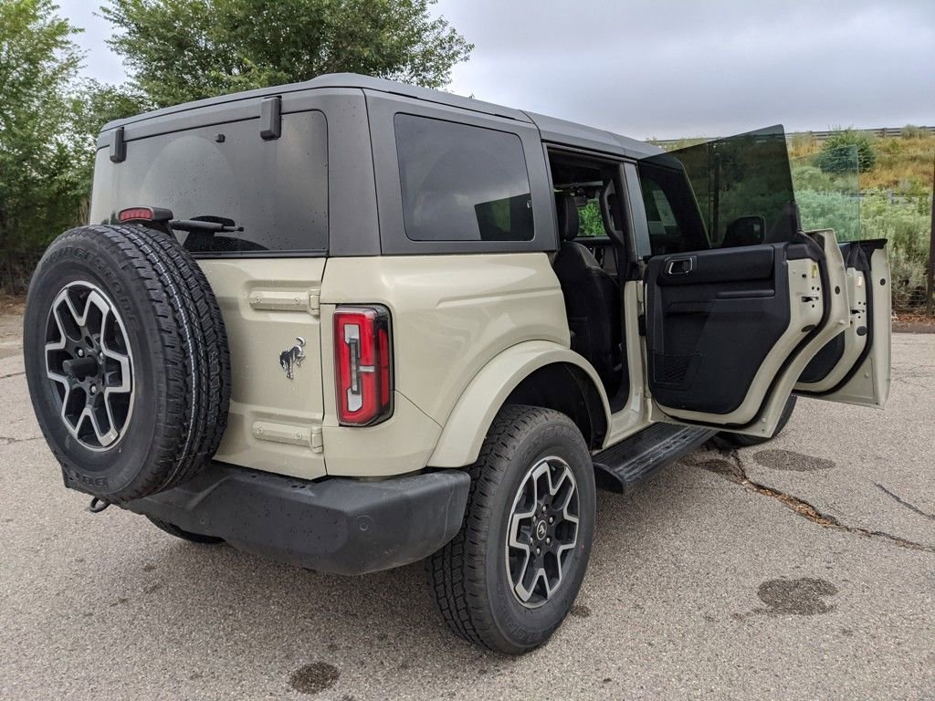New 2025 Ford Bronco Outer Banks image 8