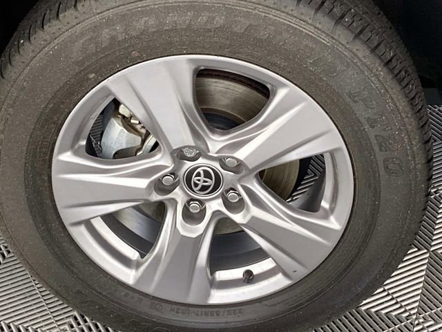 Used 2025 Toyota RAV4 XLE w/ Convenience Package AWD/4WD image 27