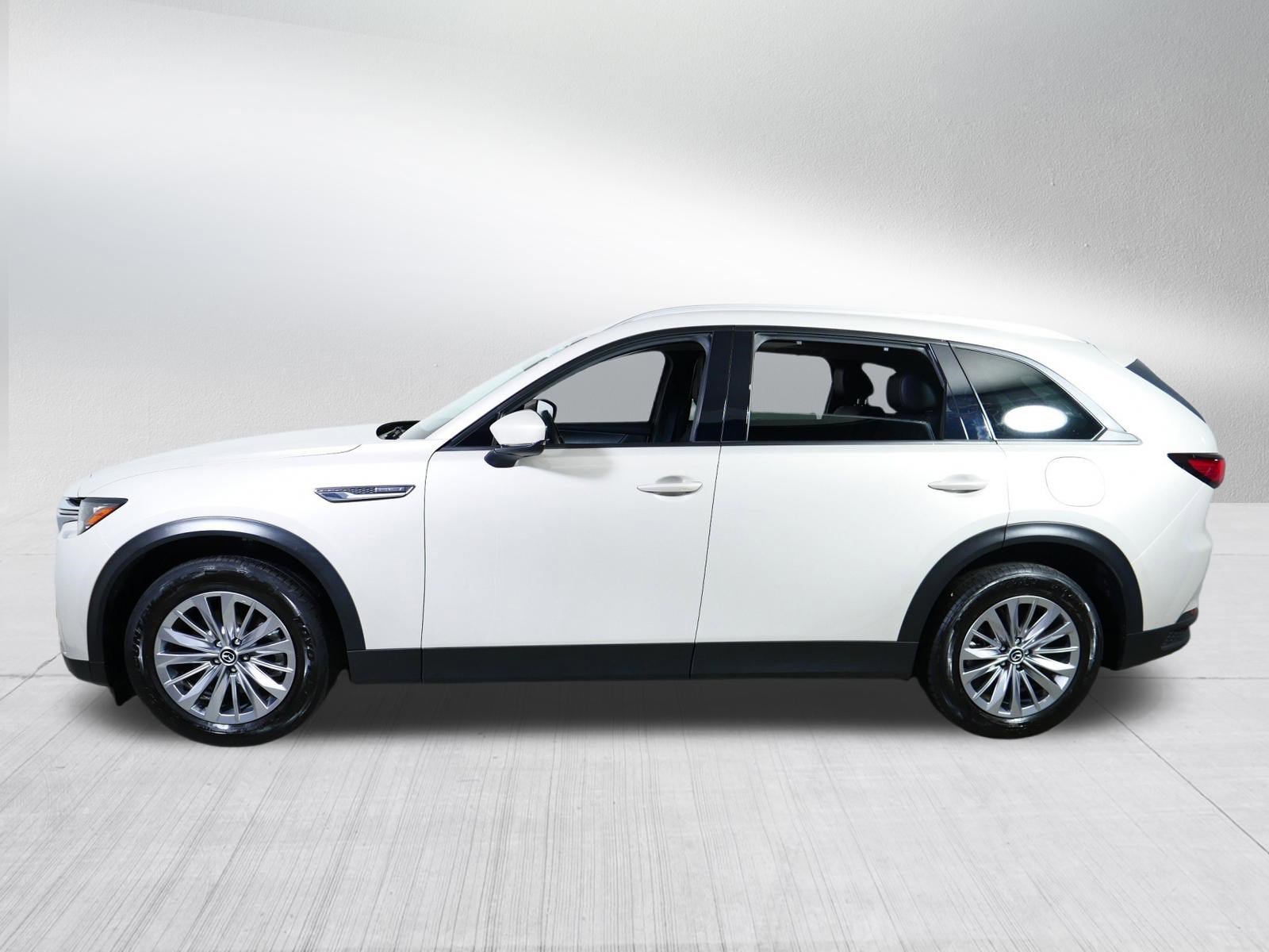 Used 2024 MAZDA CX-90 Plug-In Hybrid w/ Preferred AWD/4WD image 4