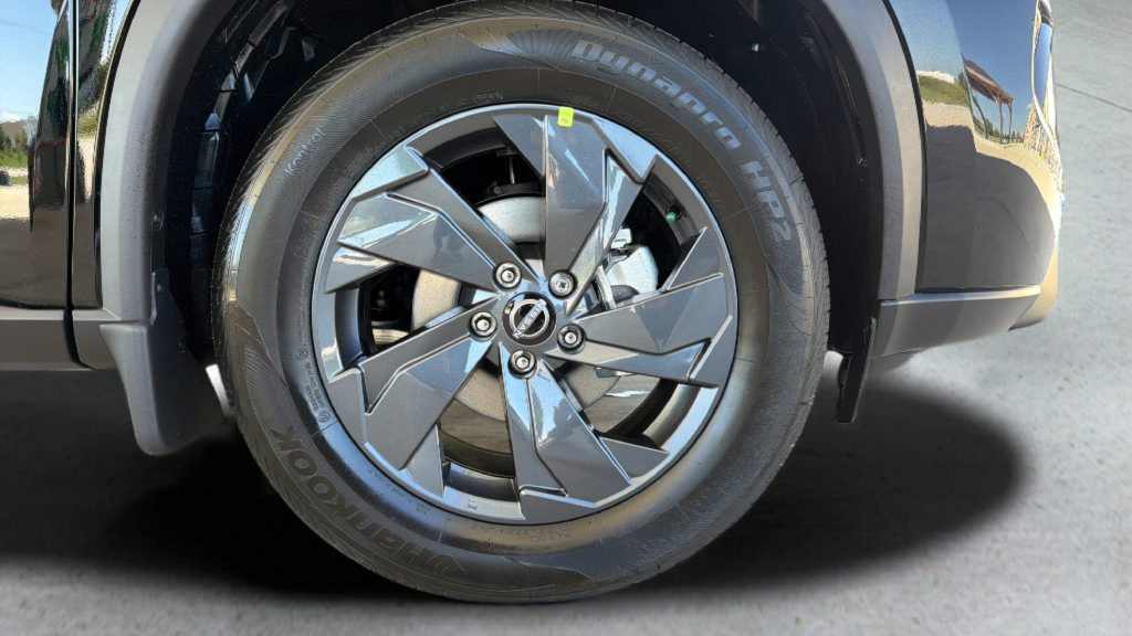 New 2026 Nissan Rogue SV AWD/4WD image 24