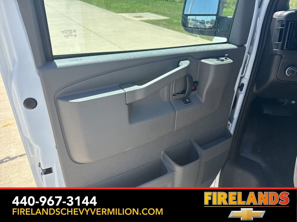 New 2025 Chevrolet Express 2500 Work Van w/ Driver Convenience Package image 10