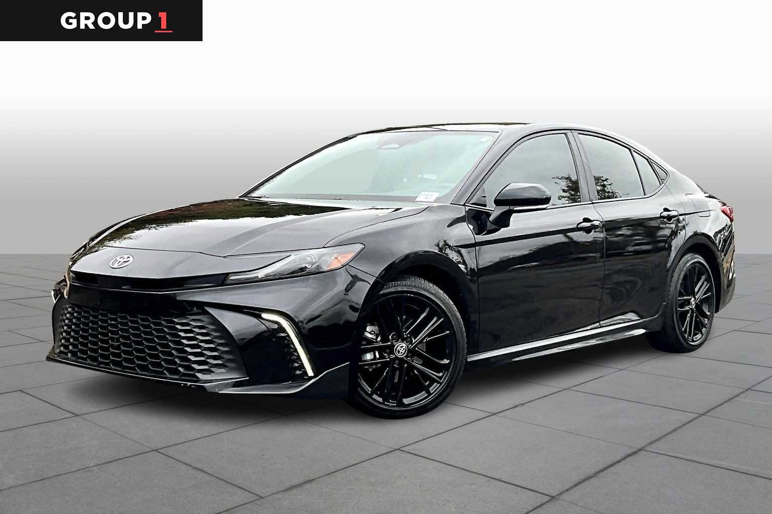 Used 2025 Toyota Camry SE