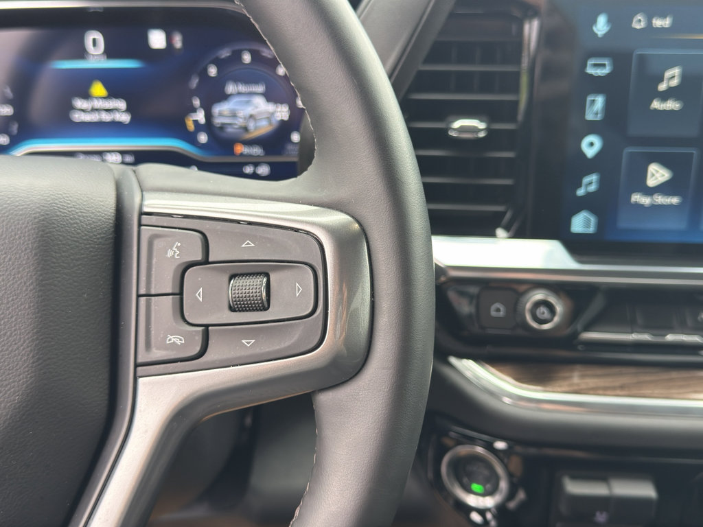 Used 2025 Chevrolet Silverado 1500 LT AWD/4WD image 32