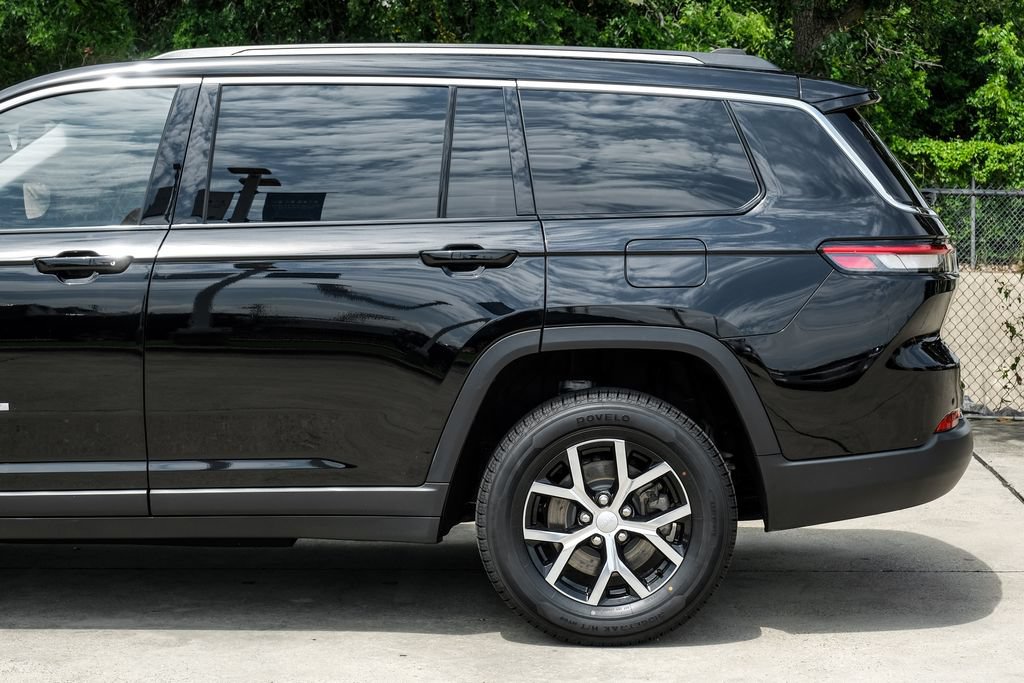 Used 2023 Jeep Grand Cherokee L Limited w/ Trailer Tow Group (B) AWD/4WD image 22