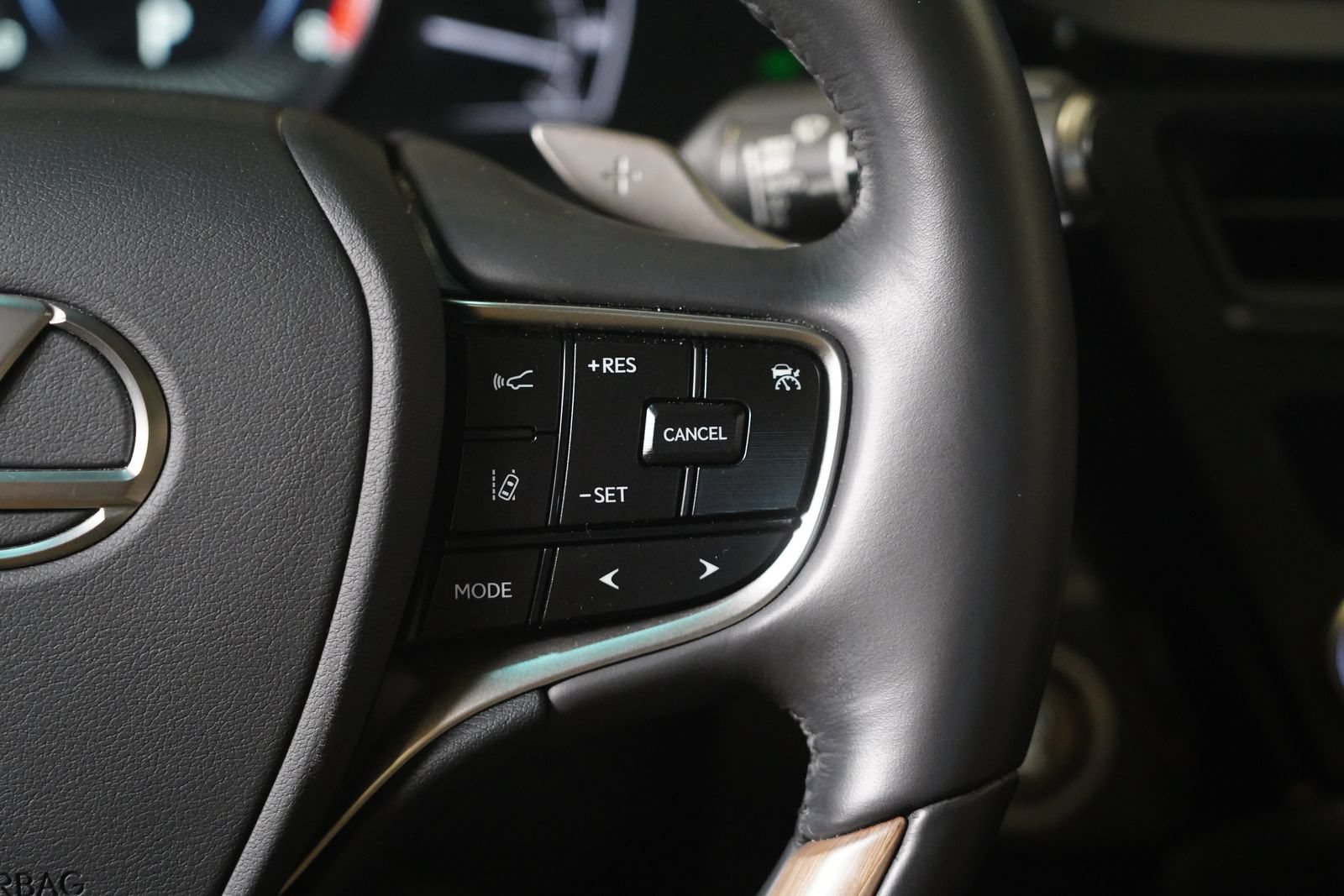 Used 2023 Lexus ES 350 Ultra Luxury w/ Accessory Package (Z2) FWD image 17